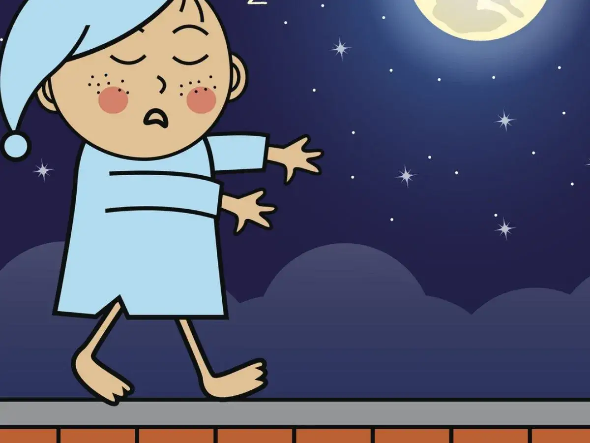 Dziecko w piżamie i czapce nocnej idzie przez noc, z zamkniętymi oczami. To ilustracja przedstawiająca lunatykowanie u dzieci.